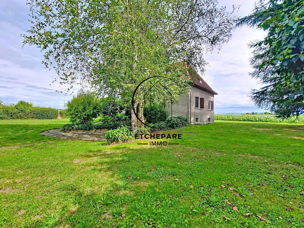 Maison à GUINARTHE-PARENTIES