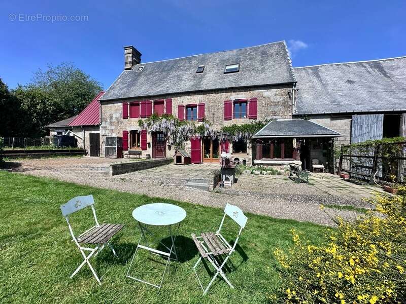 Maison à CHAMP-DU-BOULT