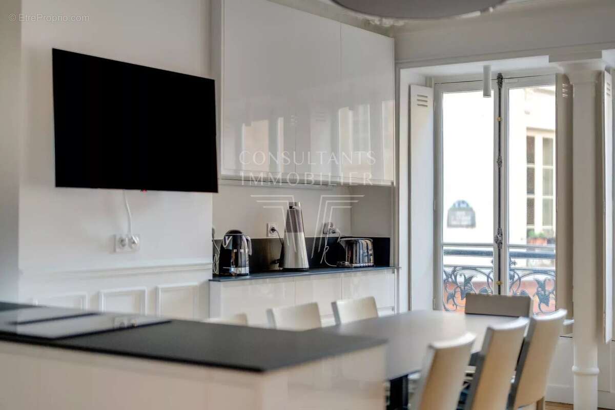 Appartement à PARIS-6E