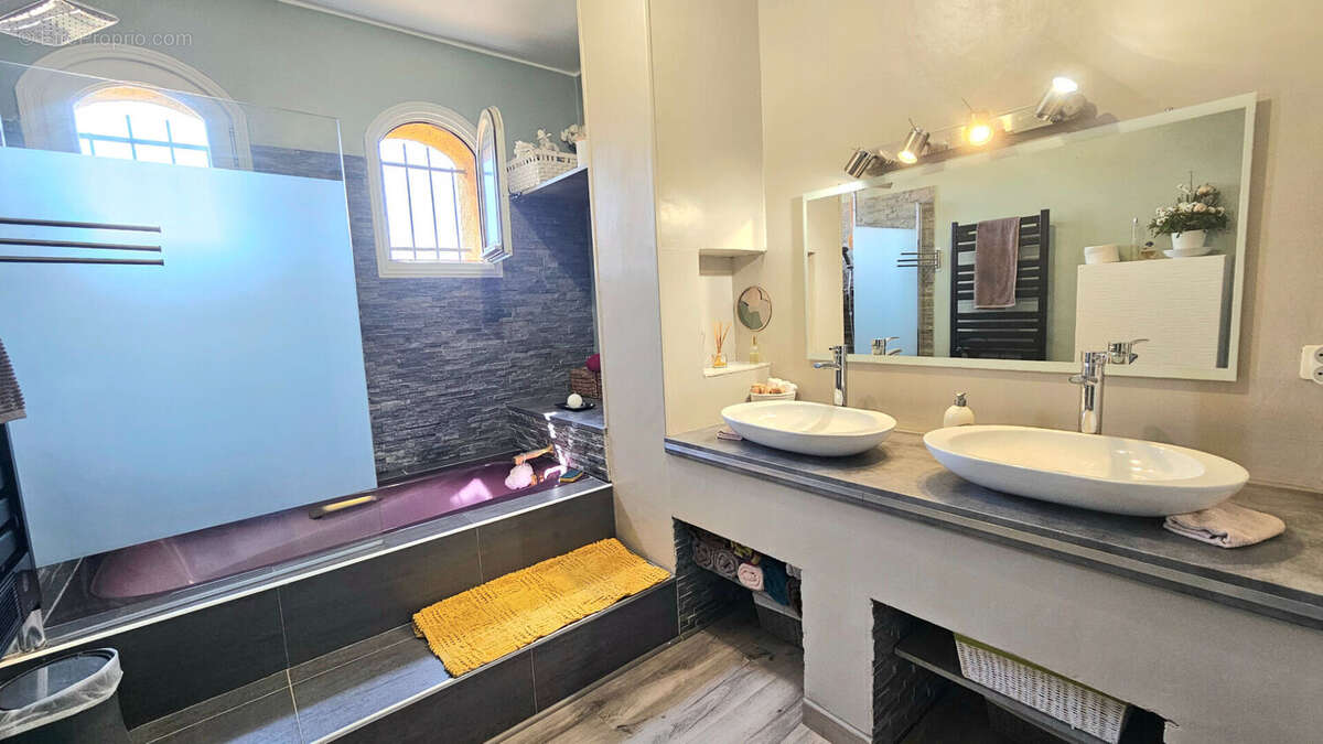 Appartement à FRONTIGNAN