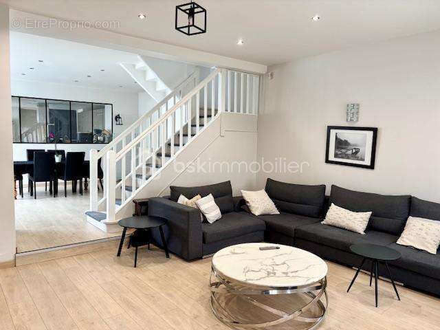 Maison à PONT-DE-L&#039;ARCHE