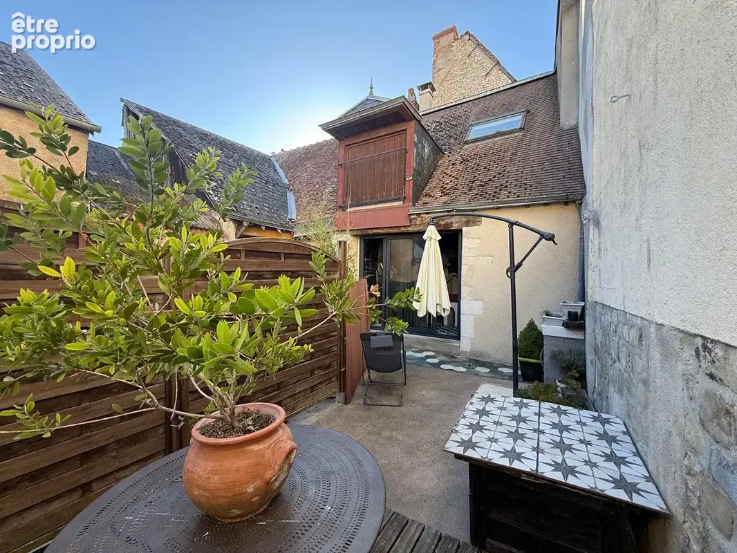 Maison 5 pièces 130 m² à vendre à Issoudun (36100) - photo 2