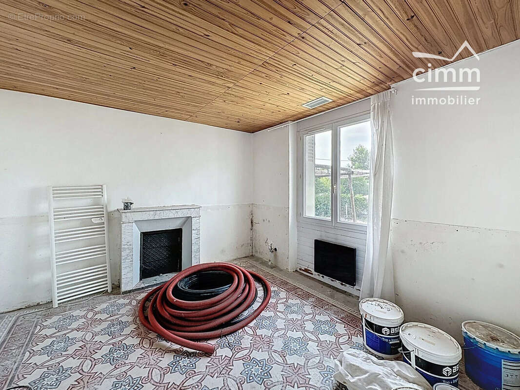 Maison à PERNES-LES-FONTAINES