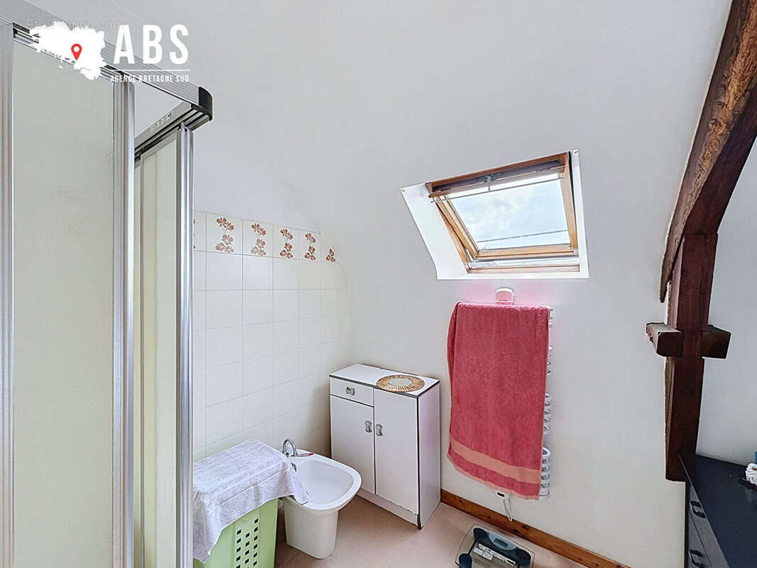 Maison 107 m² à Nivillac  - photo 12