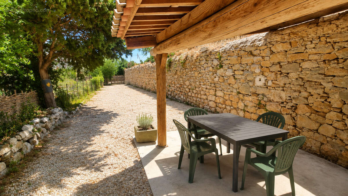 Maison rénovée avec toiture neuve, jardin piscinable et 4 chambres à 5 min de Lézignan-Corbières - photo 12