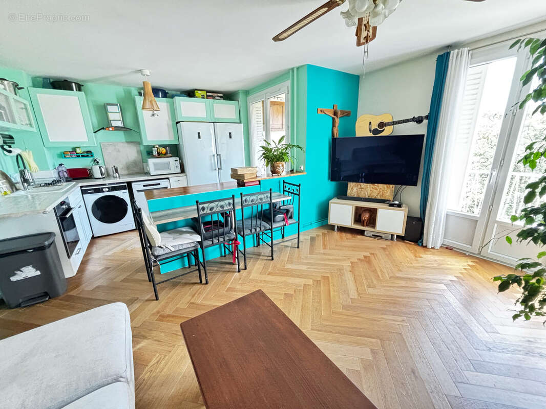 Appartement à SAINT-FONS