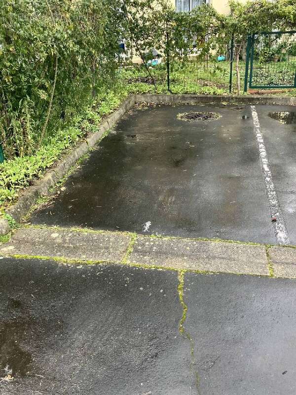 Parking à CORBEIL-ESSONNES