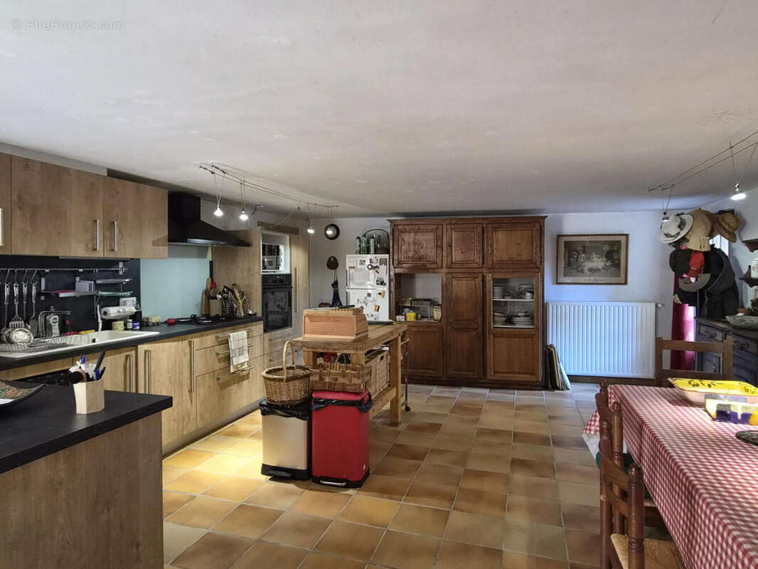 Vallée de la Dordogne, maison de hameau XVIIIème de 186m² avec 3 chambres et piscine - photo 8