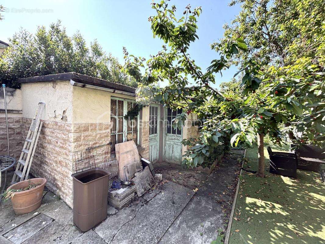 Maison à PARAY-VIEILLE-POSTE