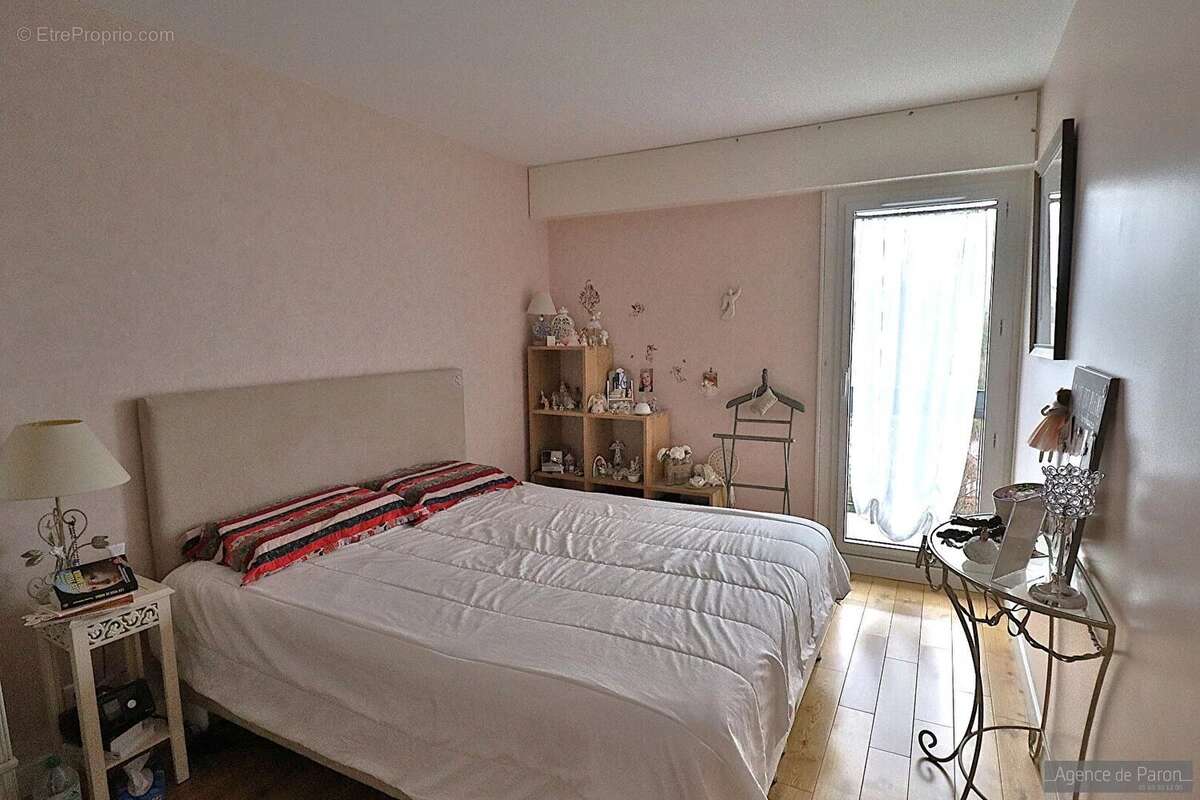 Appartement à VERRIERES-LE-BUISSON