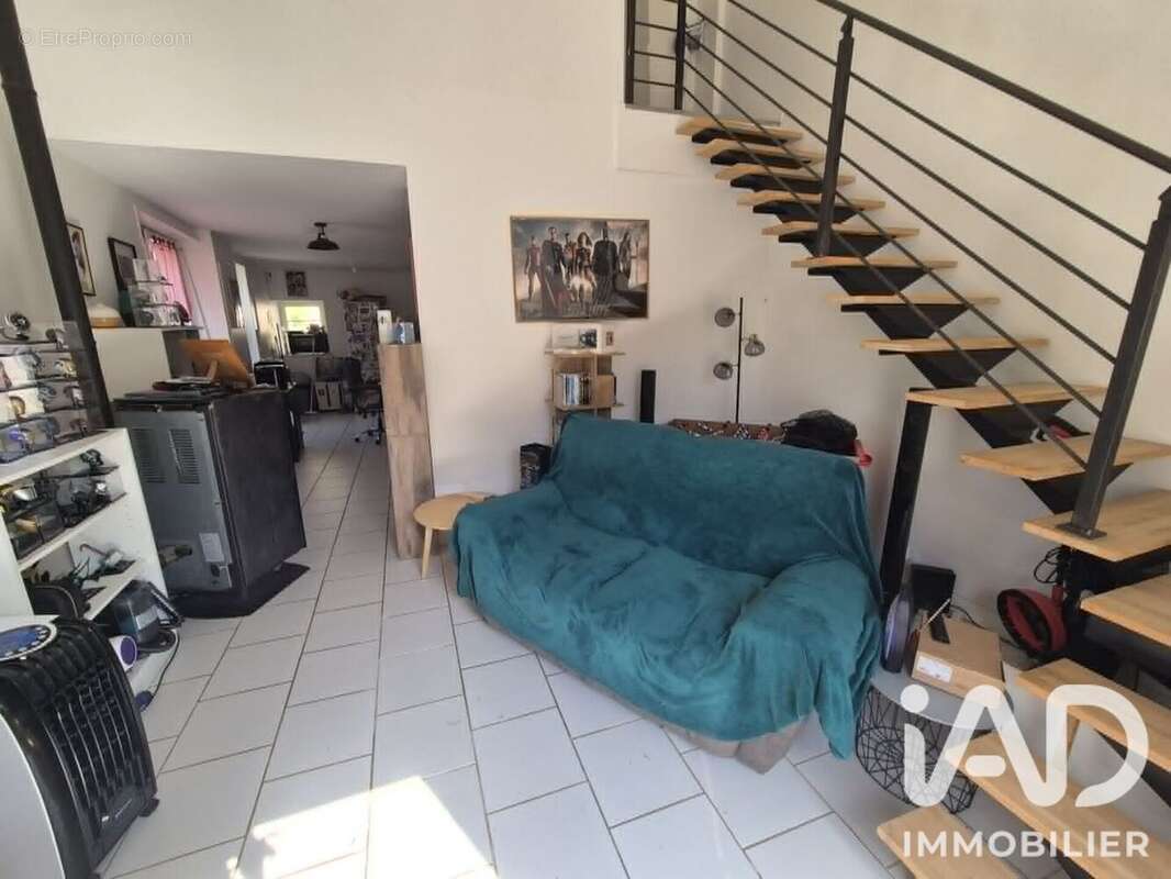 Maison 91 m² à Savigne  - photo 5