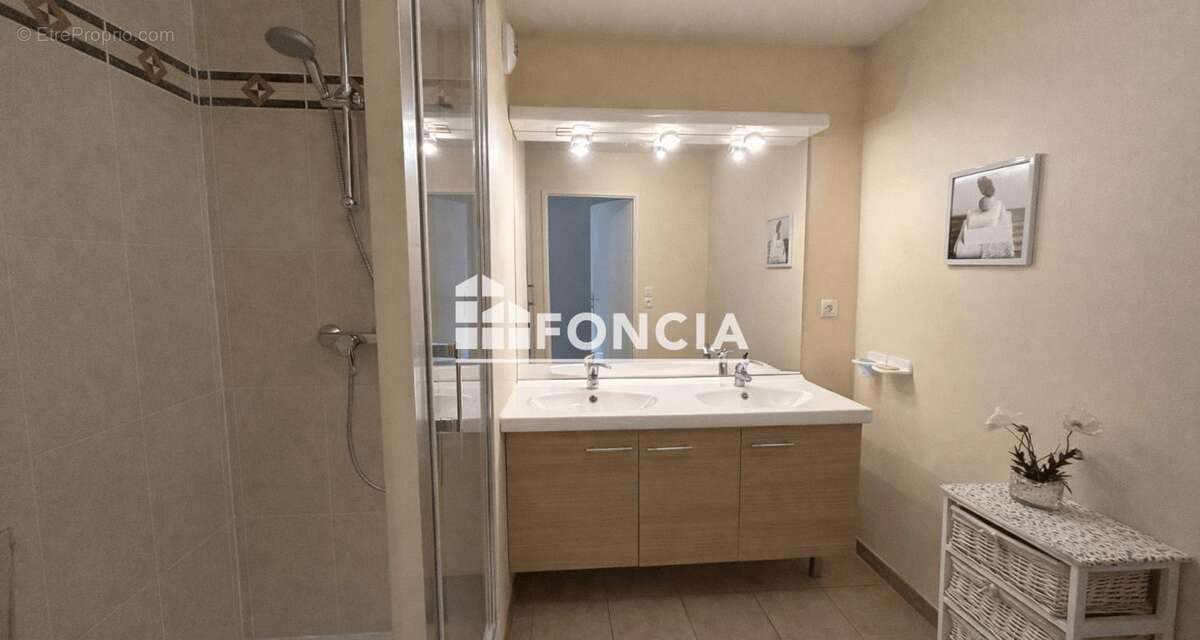 Appartement à CROIX
