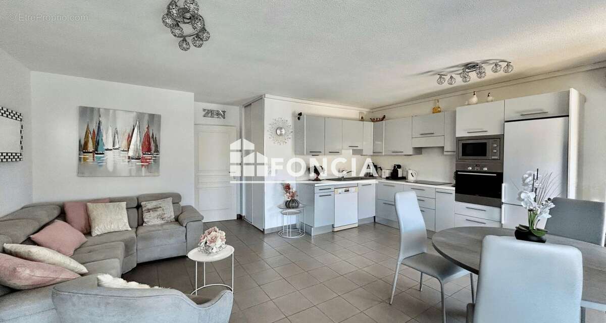 Appartement à FREJUS