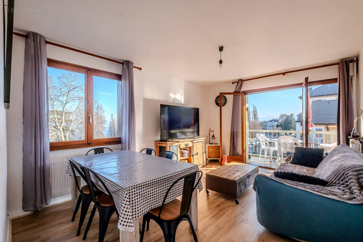 Appartement à EVIAN-LES-BAINS