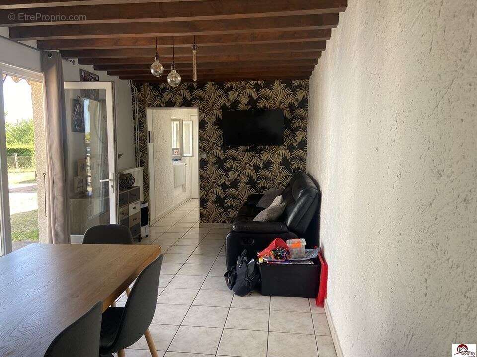 Maison 85 m² à Noailly  - photo 5