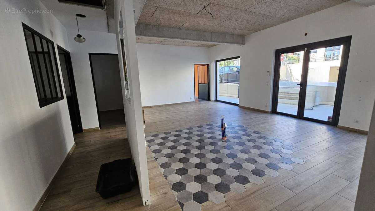 Commerce à LE BEAUSSET