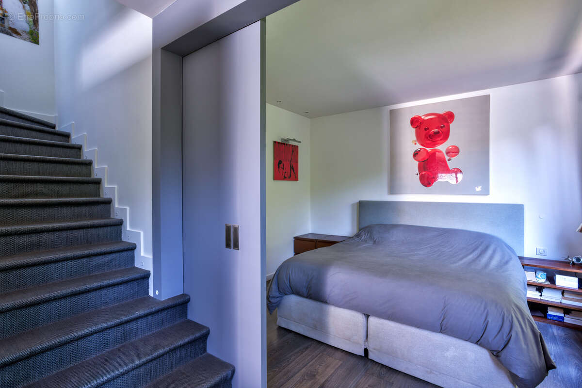 Maison à LA CELLE-SAINT-CLOUD