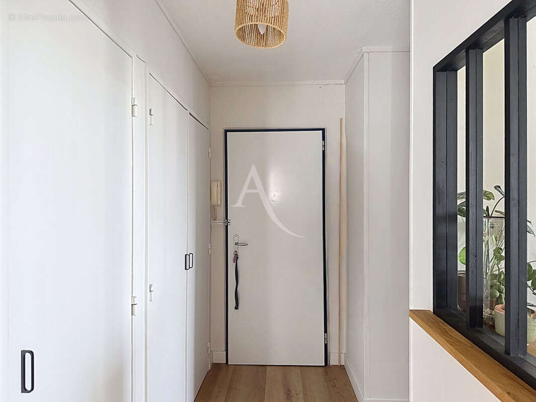 Appartement à LES PONTS-DE-CE