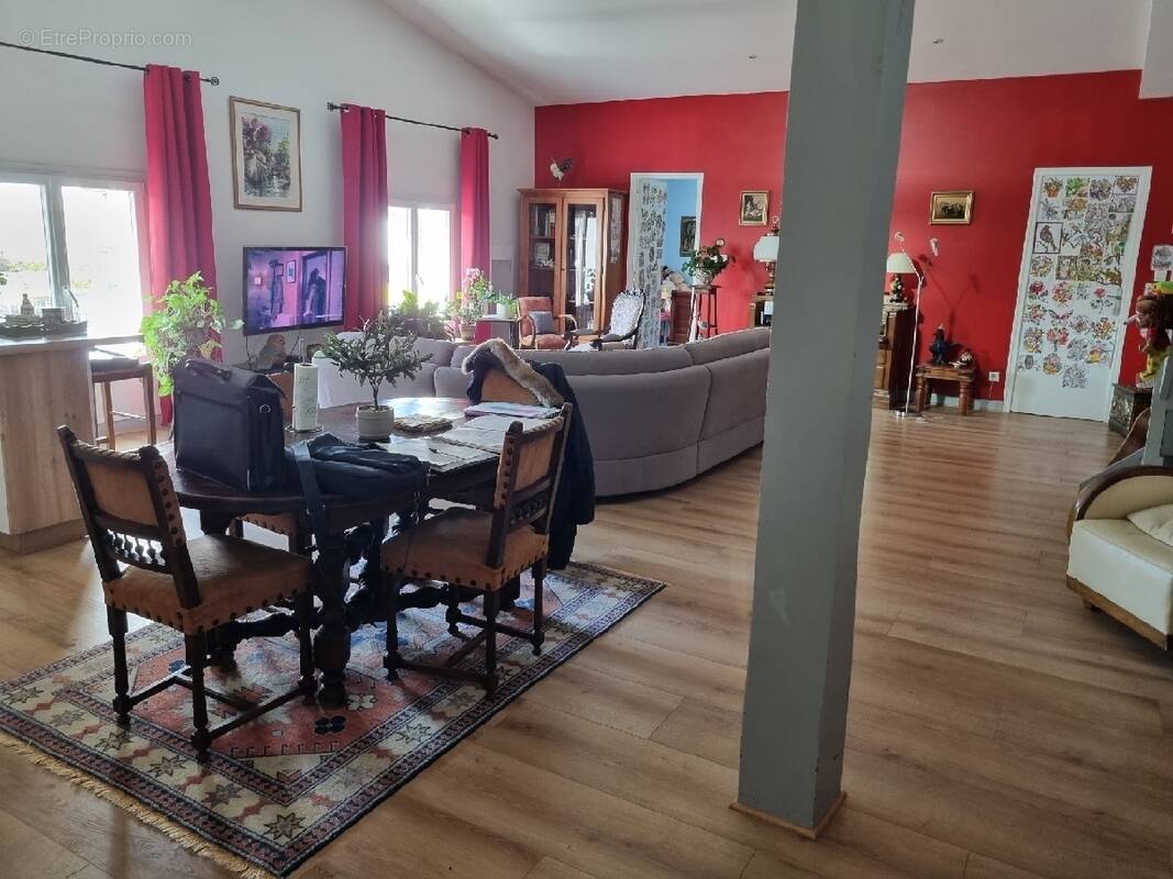 Appartement à OZOIR-LA-FERRIERE