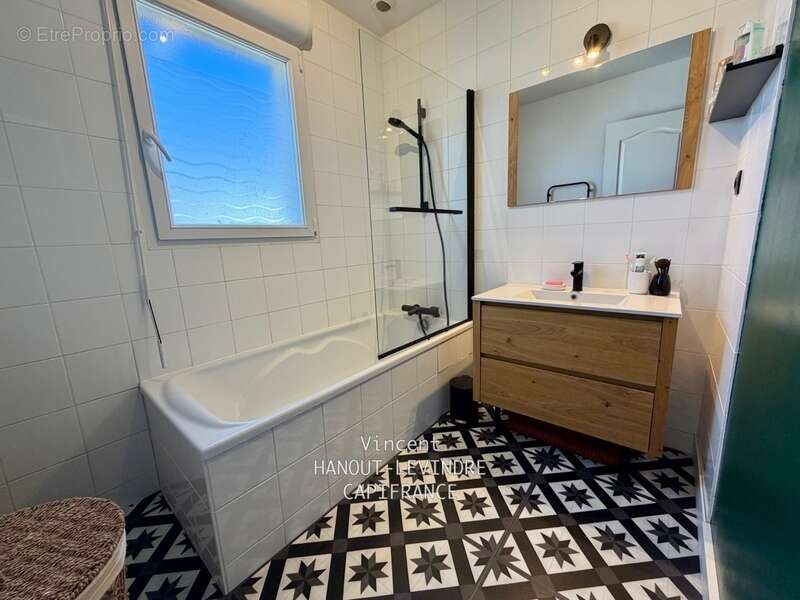 Maison à VILLEVEQUE