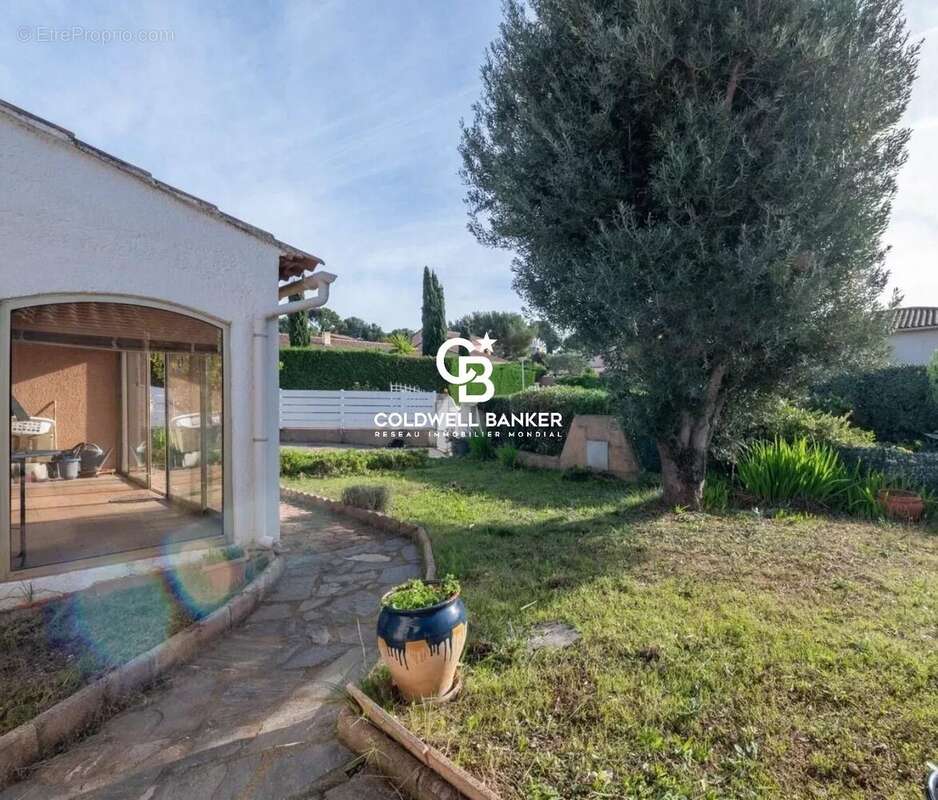 Maison à BORMES-LES-MIMOSAS