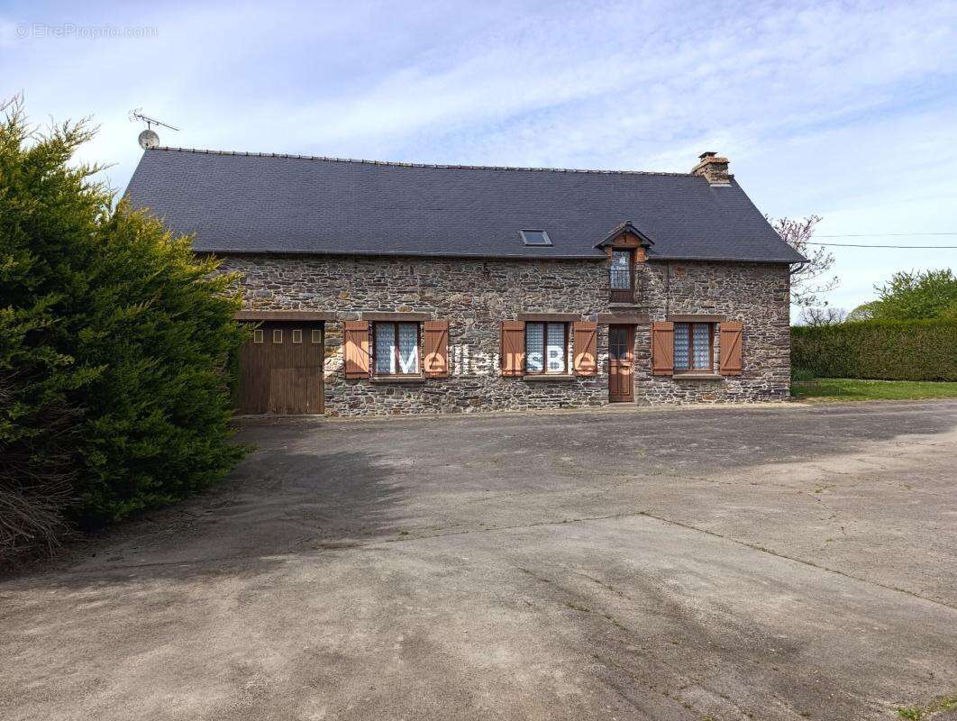 Maison à LA CHAPELLE-BOUEXIC