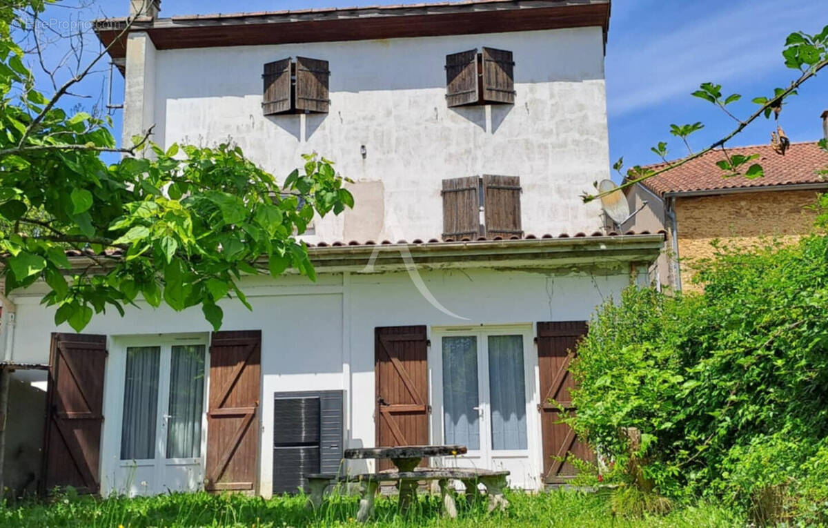 Maison à VILLENEUVE-DE-MARSAN