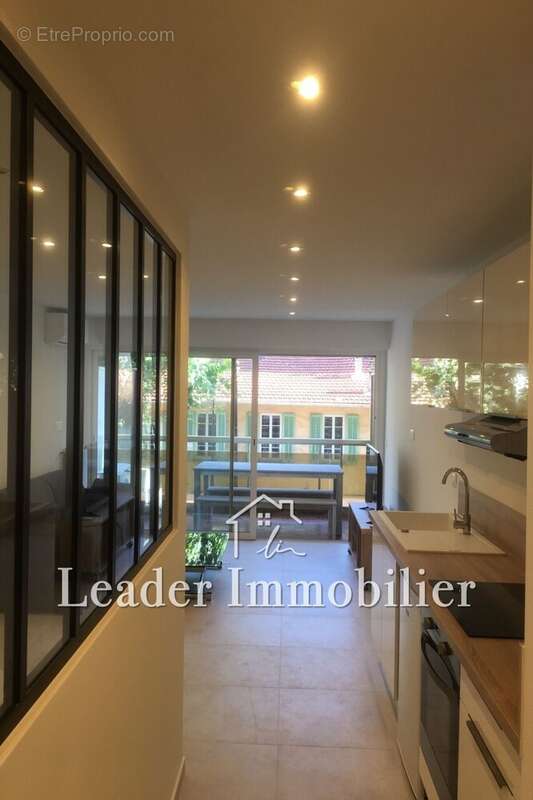 Appartement 31 m² à Antibes  - photo 4