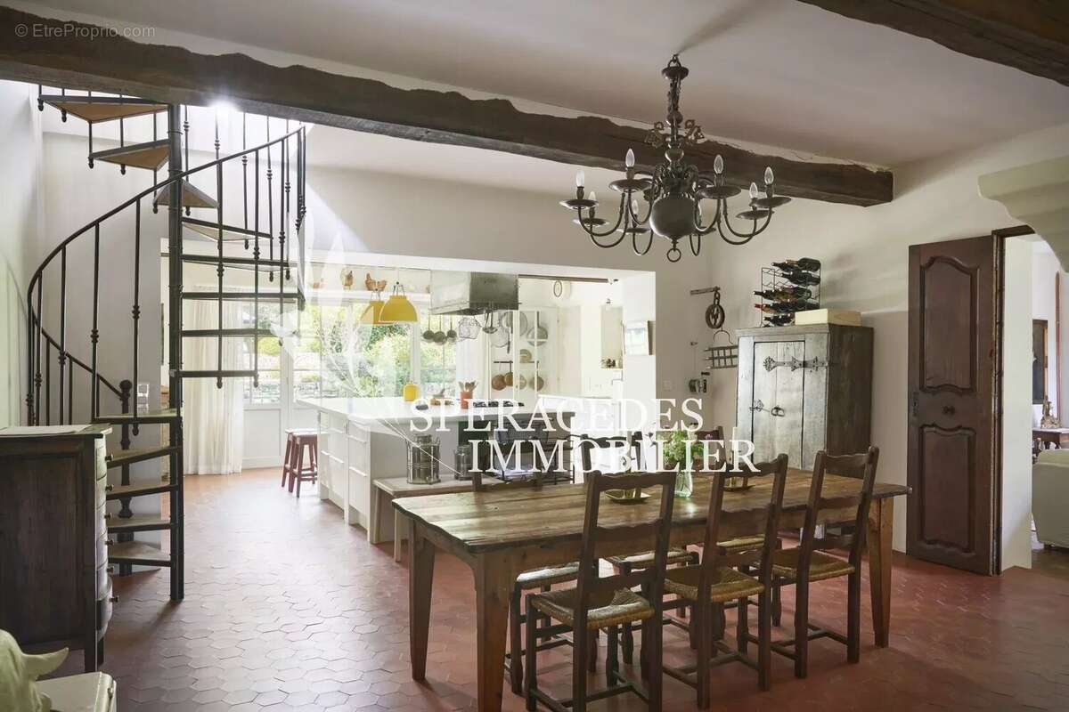 Maison à PEYMEINADE