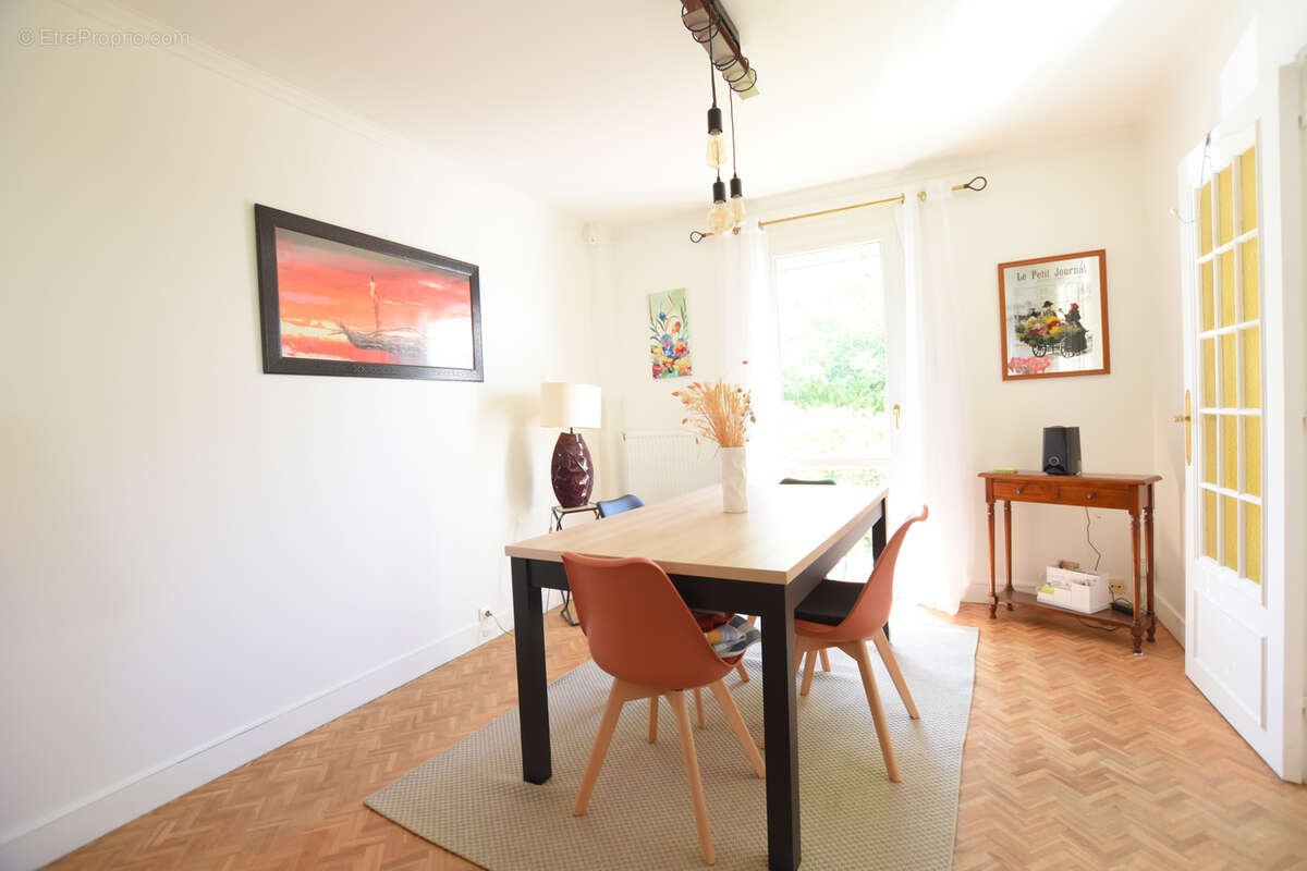 Maison à LES ESSARTS-LE-ROI