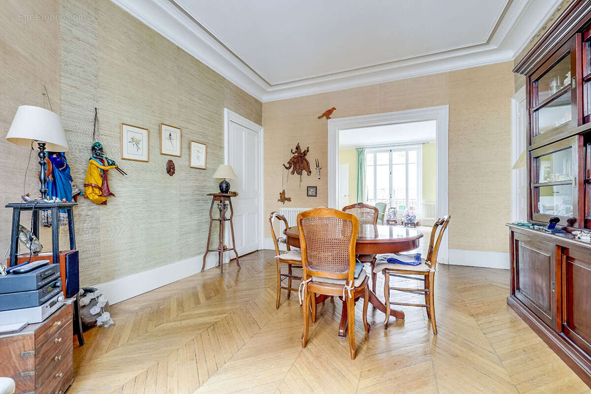Appartement à PARIS-6E