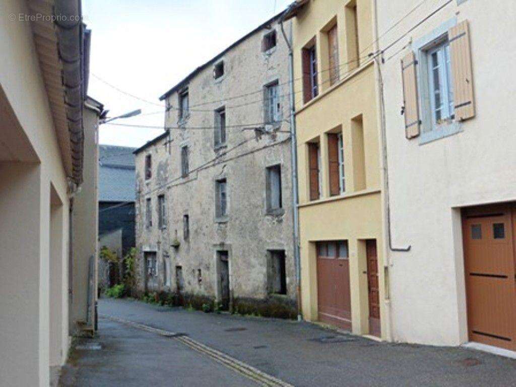 Maison à MURAT-SUR-VEBRE