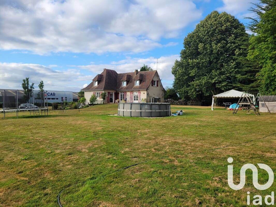 Photo 1 - Maison à SAINT-MESMIN