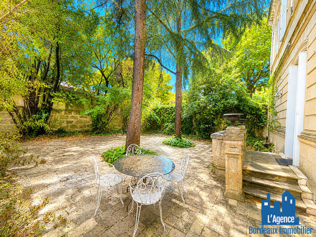 Bordeaux bastide- jardin botanique- ensemble immobilier 2 lots 380m² + cave 100m² + jardin 170m². - photo 7