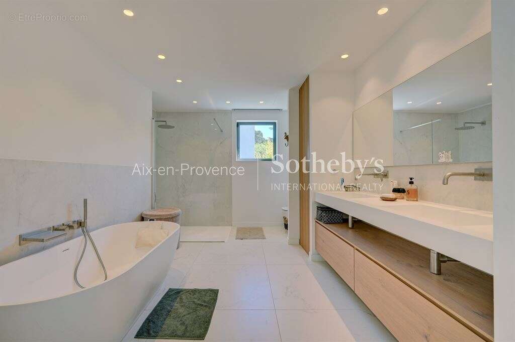 Maison à AIX-EN-PROVENCE