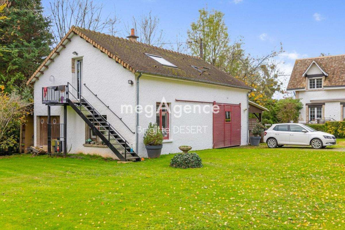 Maison à TORCE-EN-VALLEE