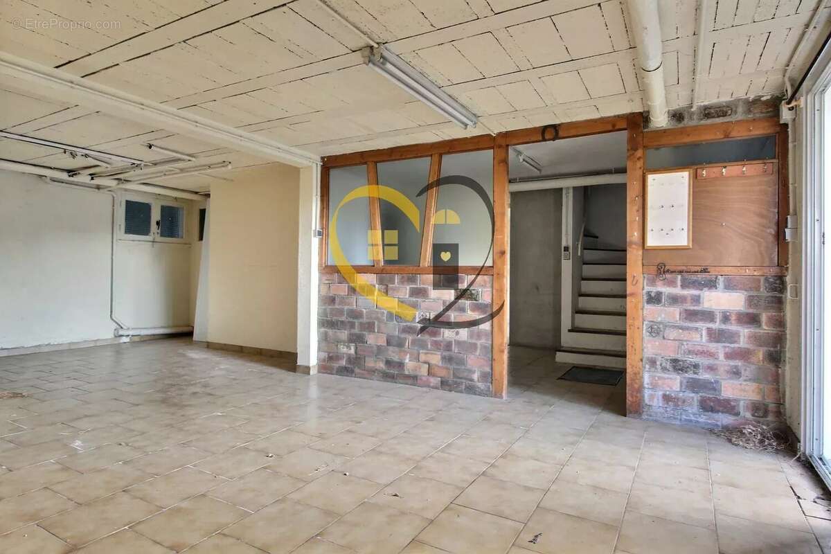 Maison à SAINT-DOULCHARD