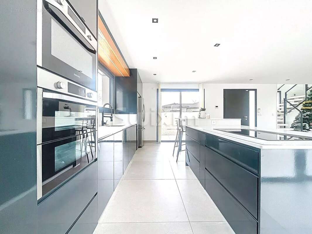 Maison à VILLARS-LES-DOMBES