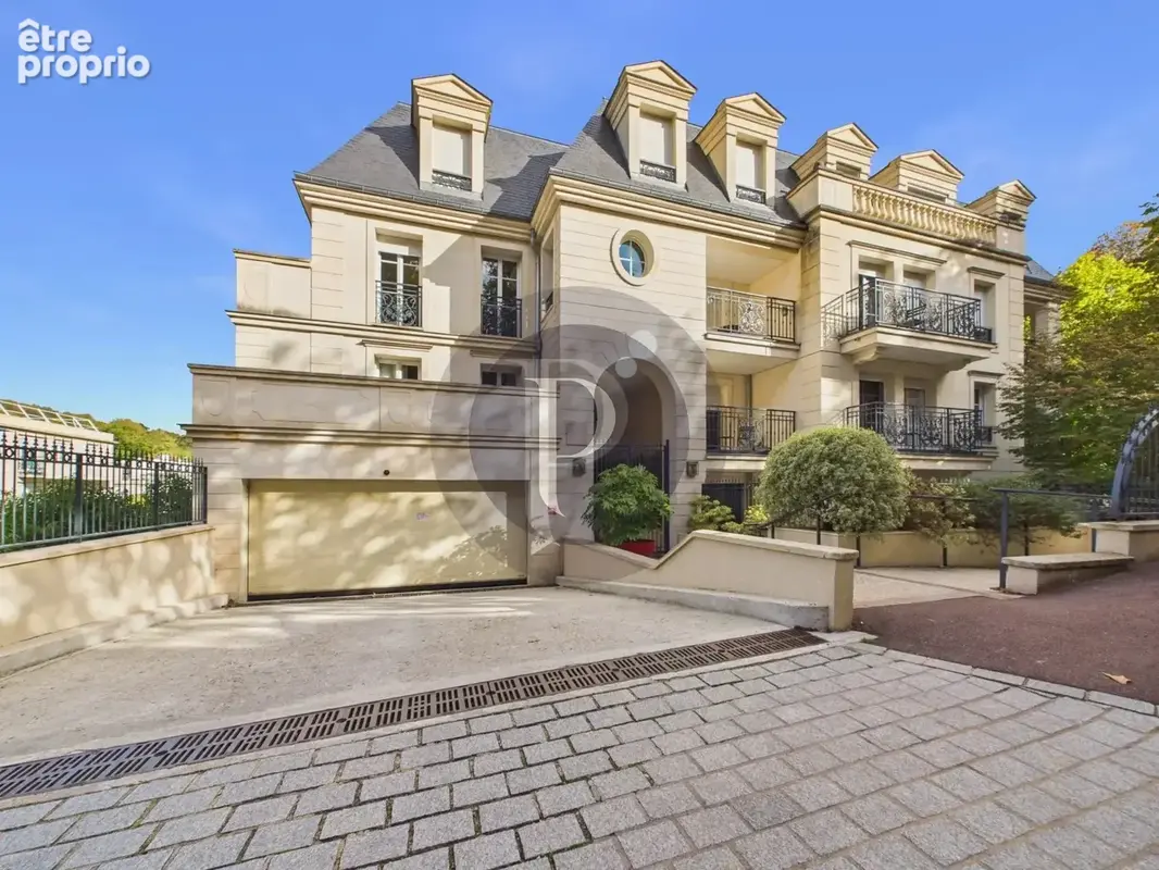 Appartement à LE PLESSIS-ROBINSON