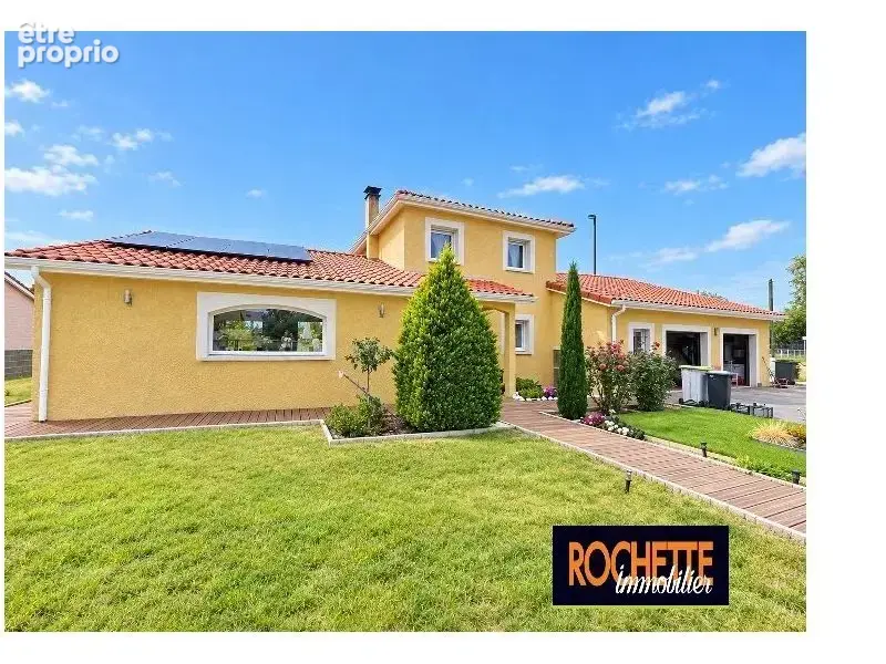 Maison 6 pièces 157 m² à vendre à Boisset-Les-Montrond (42210) - photo 1