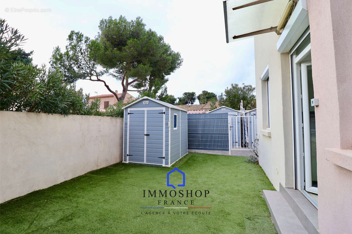 Rez de jardin - 44,1 m2 - 3 pièces - CARRO 13500 - photo 2