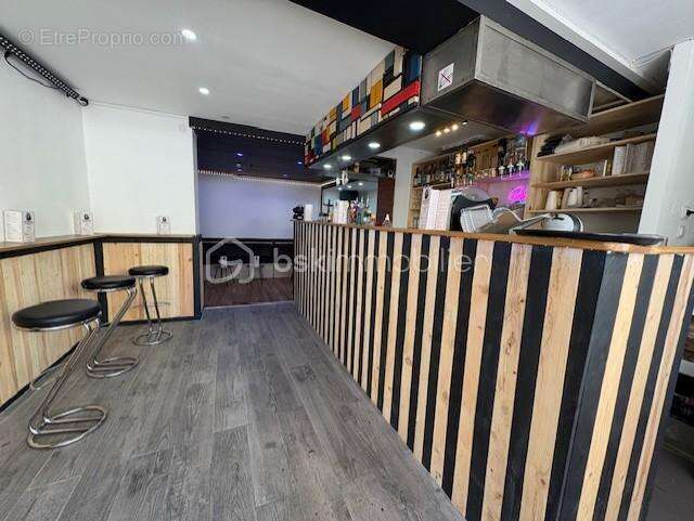 Bar 57 m2 avec terrasse - photo 2
