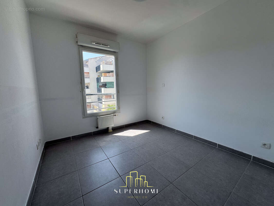 Grand t3 ensoleille et au calme avec terrasse  et  parking - photo 6