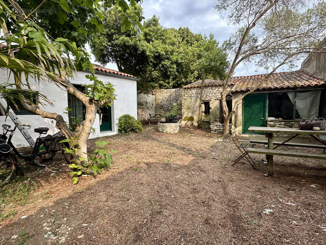 Maison à LA COUARDE-SUR-MER