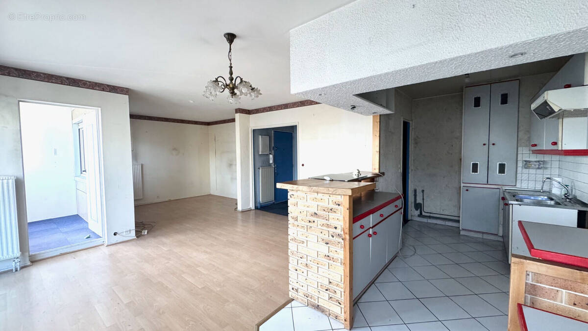 Appartement à CORBEIL-ESSONNES