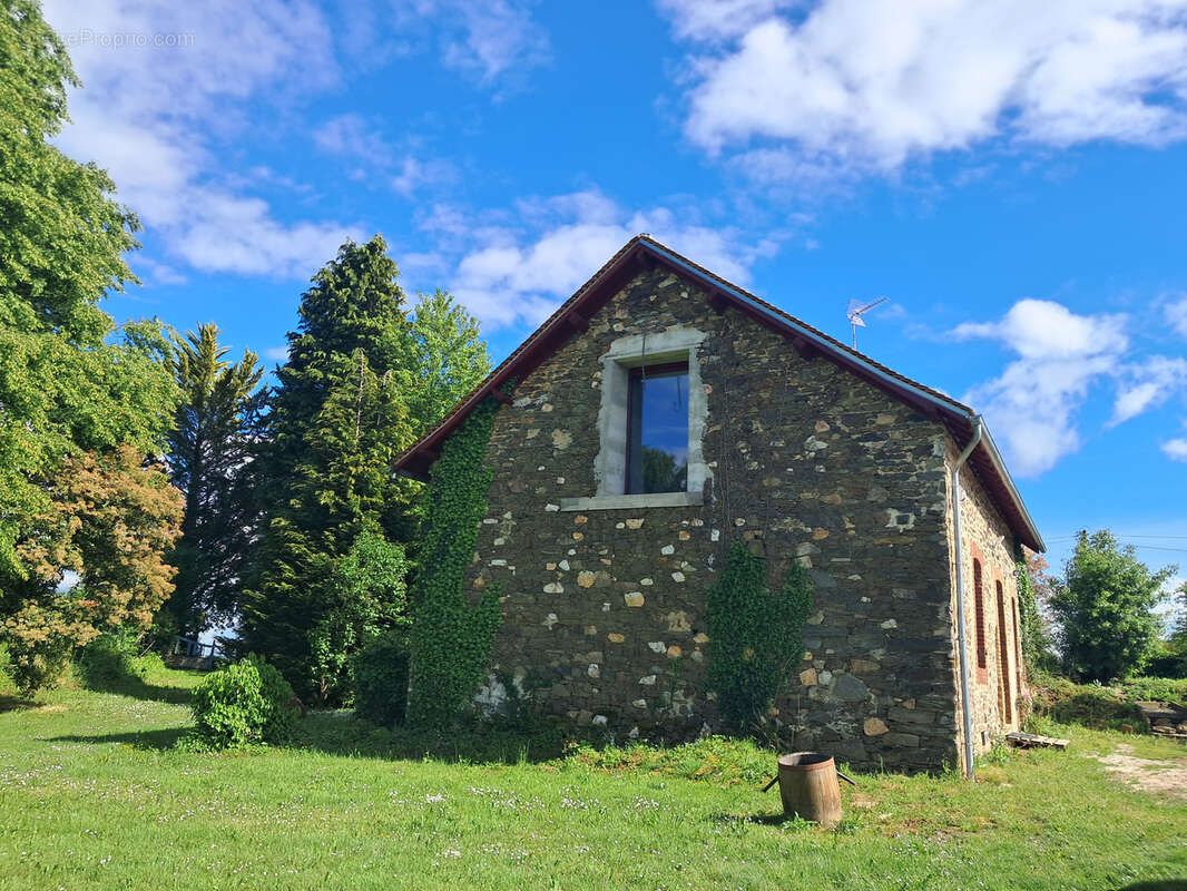 Maison à ESPARTIGNAC
