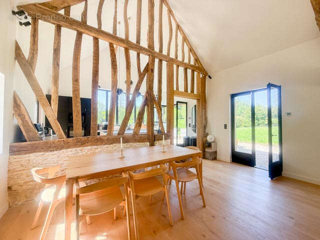 Maison à COURMENIL
