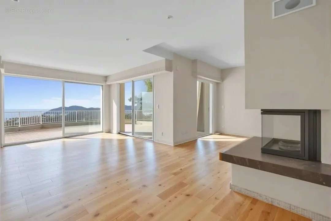 Maison à MANDELIEU-LA-NAPOULE