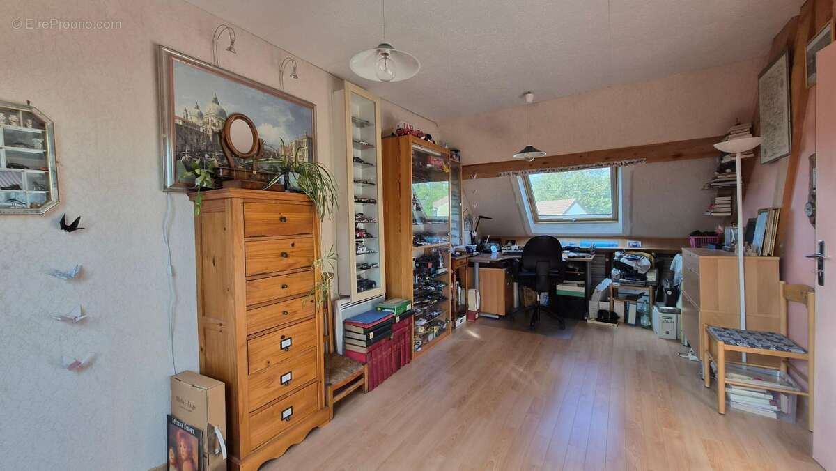 Maison à SAINT-GERMAIN-LES-ARPAJON