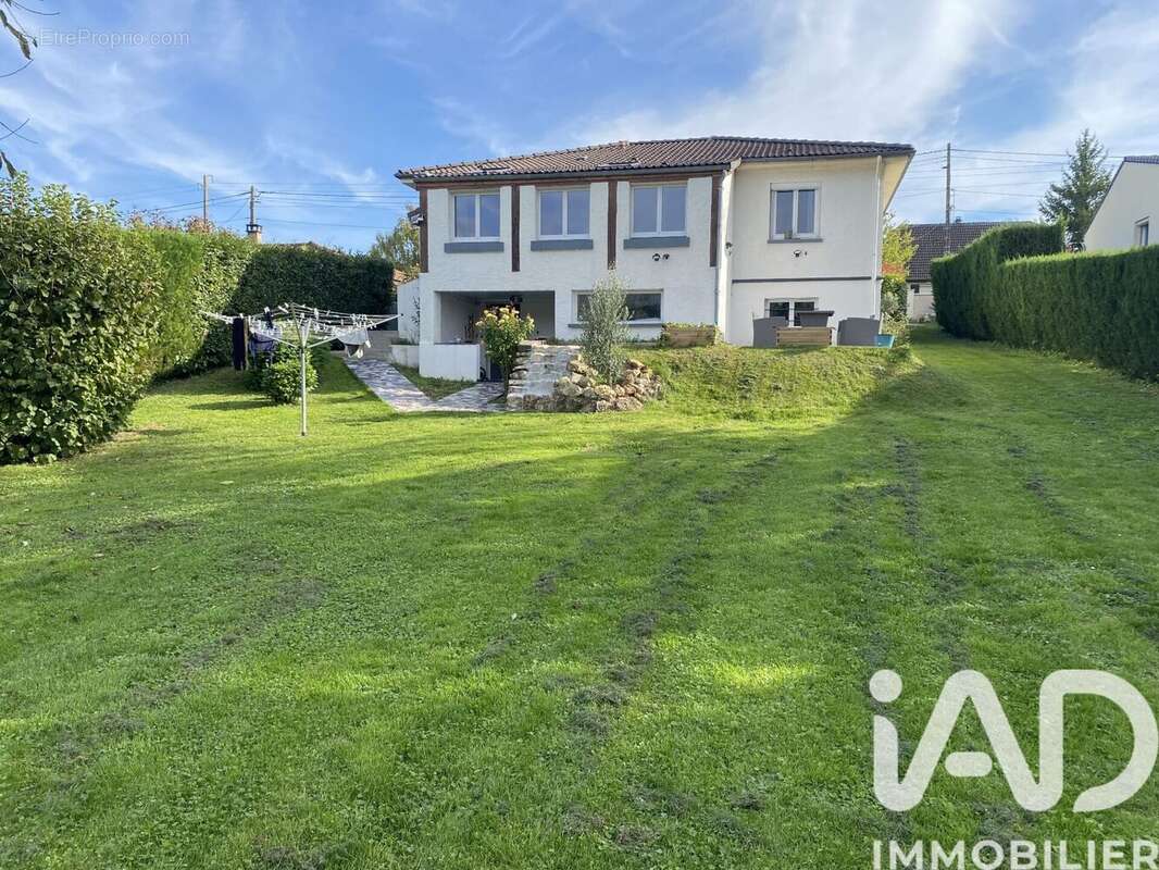 Photo 2 - Maison à COURTOIS-SUR-YONNE